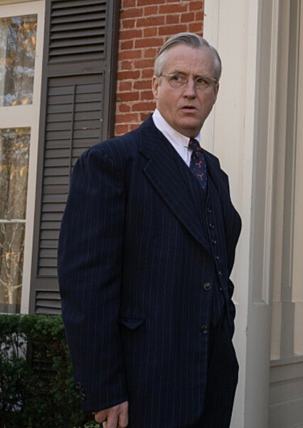 Linus Roache as Baltus Van Tassel in Sleepy Hollow (2025)