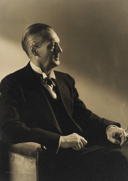 Lionel Barrymore photo