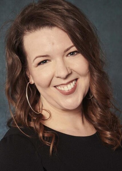 Lisa McGee photo