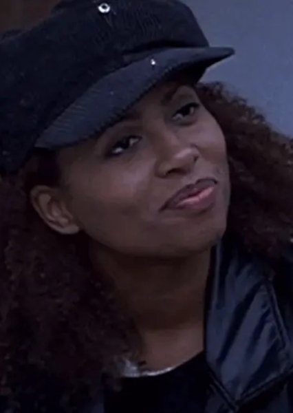 Lisa Nicole Carson photo