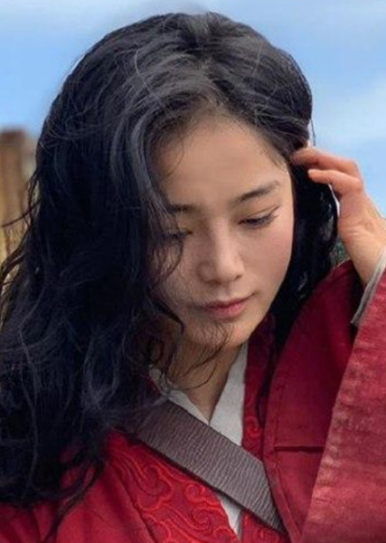 Liu Yaxi photo