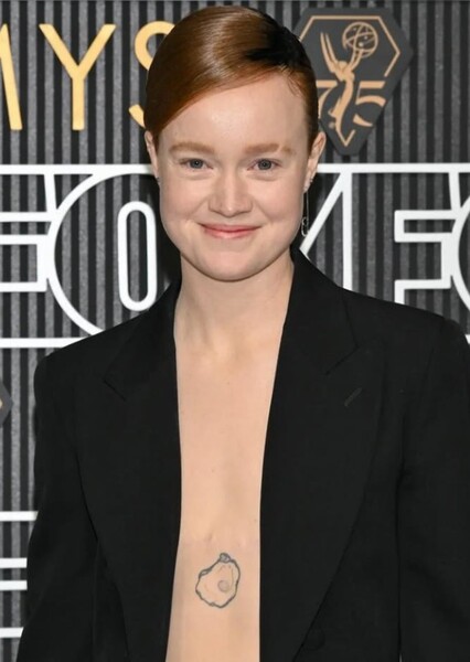 Liv Hewson photo