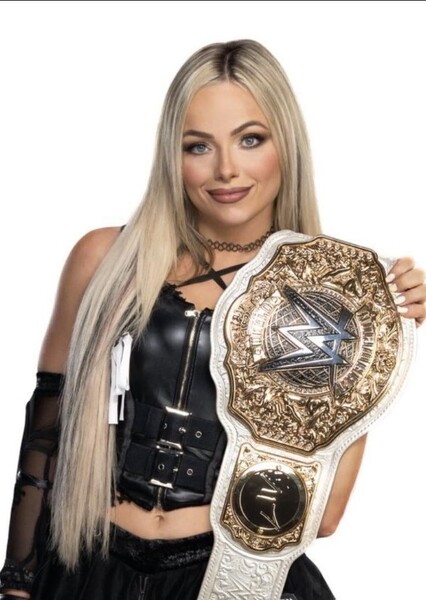 LIV MORGAN photo