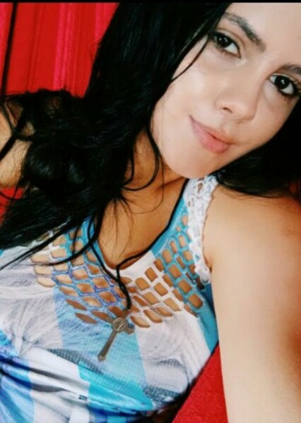 Livia Alves photo