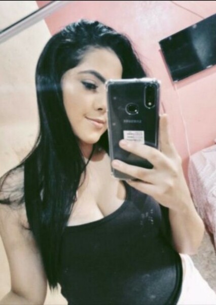 Livia Alves photo