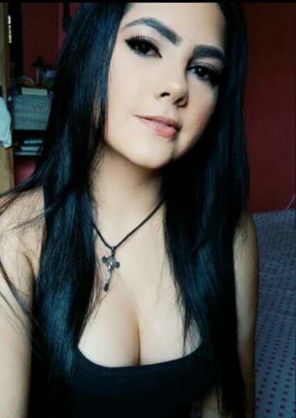 Livia Alves photo