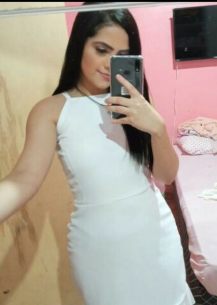 Livia Alves photo