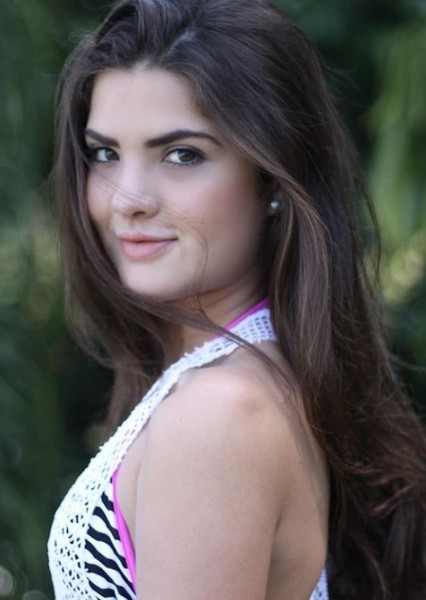 Lívia Inhudes photo