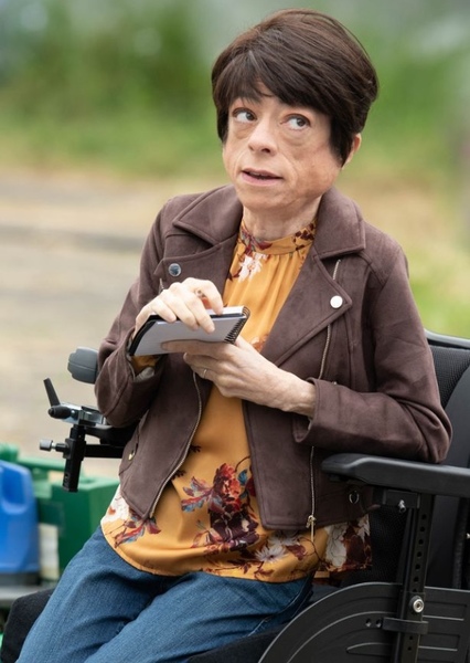 Liz Carr