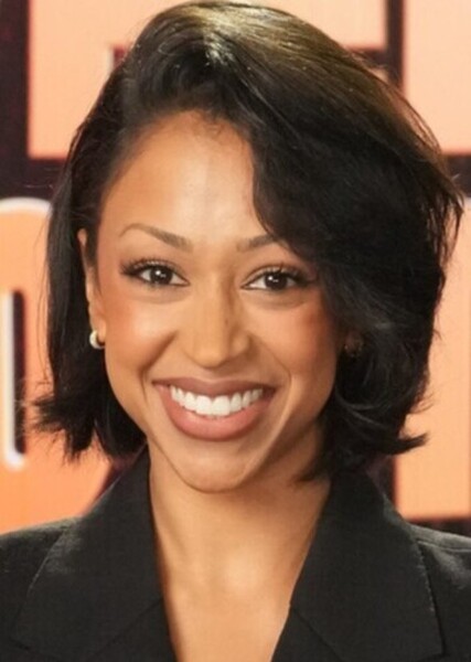 Liza Koshy photo