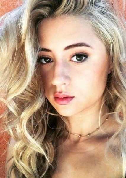 Lizze Broadway photo