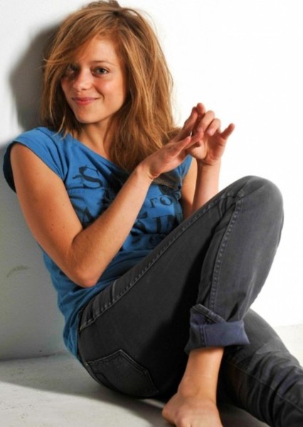 Lizzie Brocheré photo