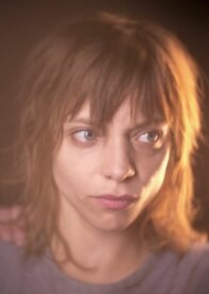 Lizzie Brocheré photo