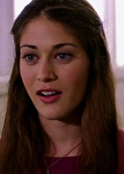 Lizzy Caplan photo