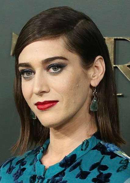 Lizzy Caplan photo