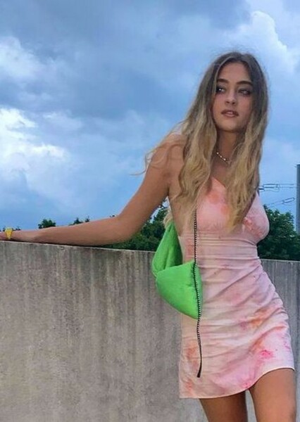 Lizzy Greene photo