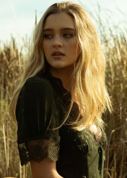 Lizzy Greene
