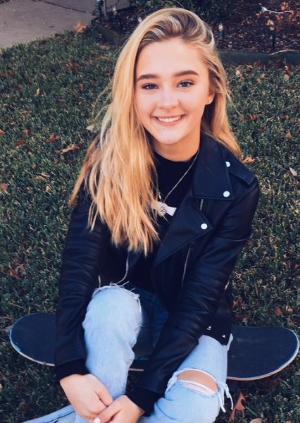 Lizzy Greene photo