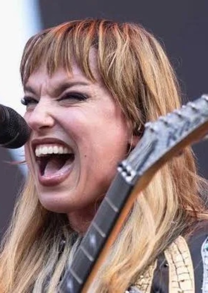 Lizzy hale