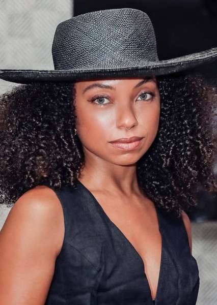 Logan Browning photo
