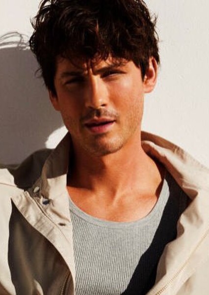Logan Lerman photo