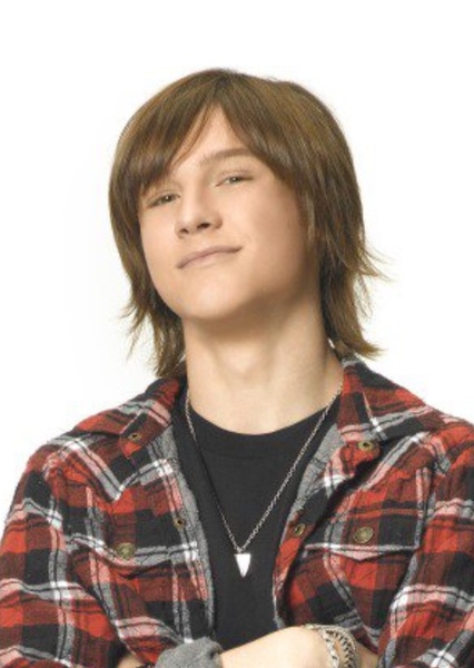 Logan Miller photo