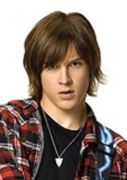 Logan Miller photo