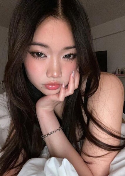 Logi_Lilly