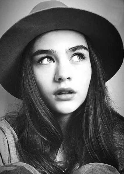 Lola Flanery photo