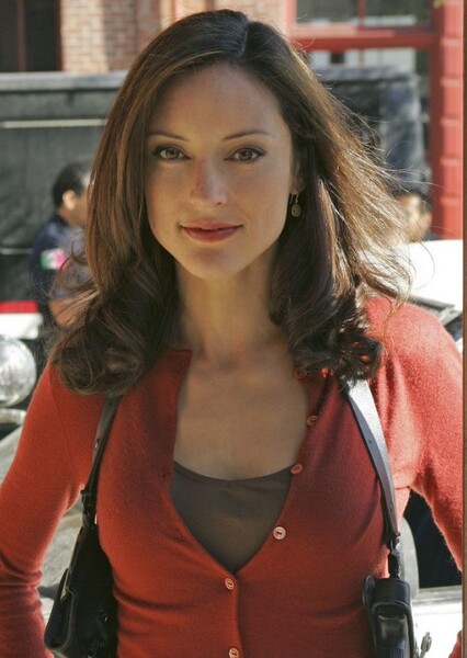 Lola Glaudini photo