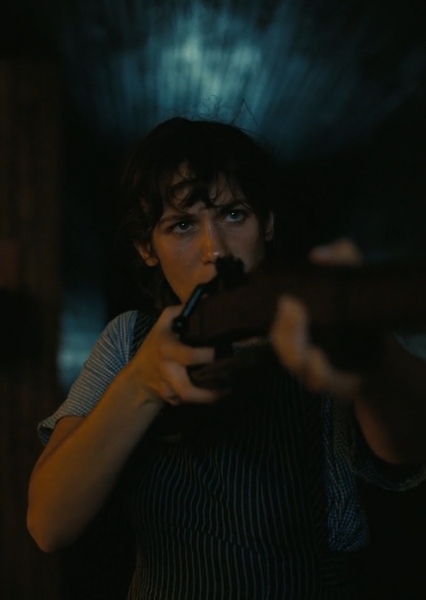 Lola Kirke photo