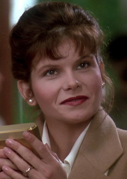 Lolita Davidovich