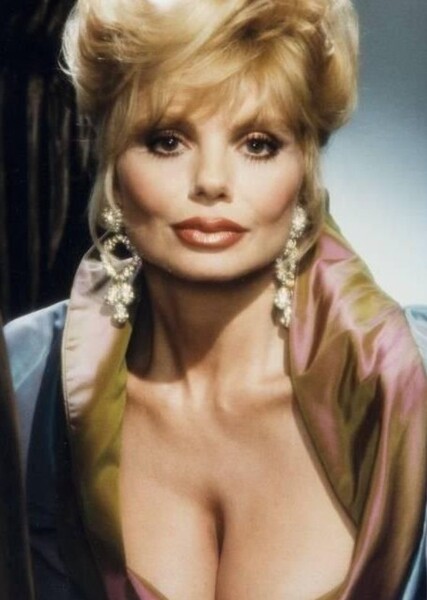 Loni Anderson photo