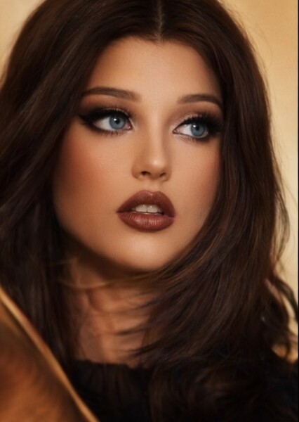 CHARLOTTE-ROSE LYNXLEY III