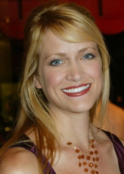 Lori Heuring photo