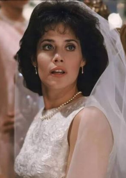 Lorraine Bracco photo