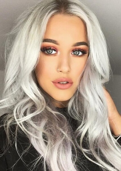 Lottie Tomlinson photo
