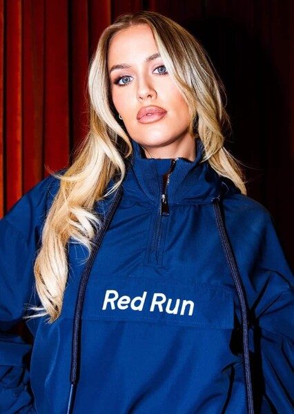 Lottie Tomlinson photo