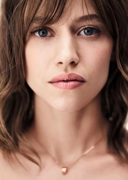 Lou de Laâge photo