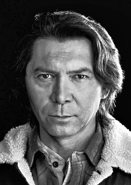 Lou Diamond Philips photo