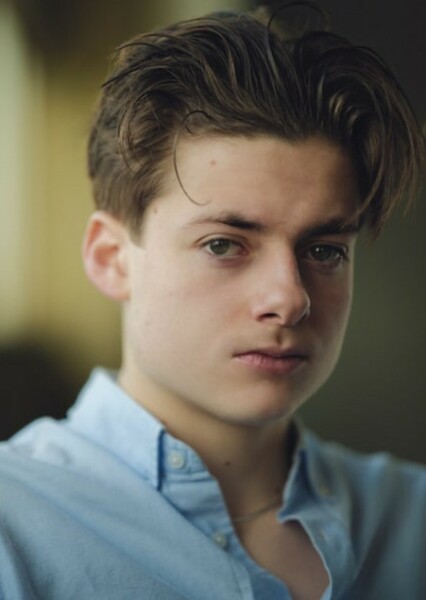 Louis Ashbourne Serkis photo