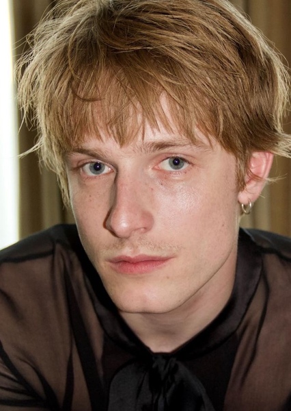 Louis Hofmann photo