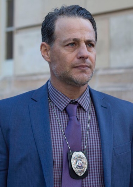 Louis Mandylor