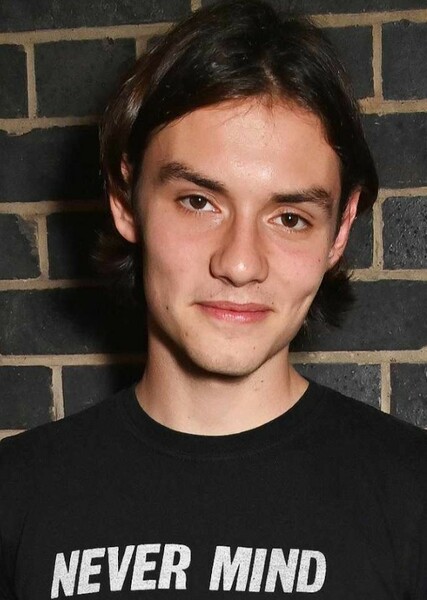 Louis Partridge