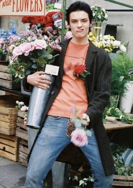 Louis Partridge photo
