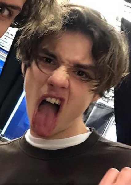 Louis Partridge photo