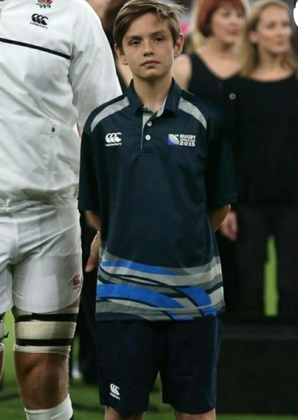 Louis Partridge photo