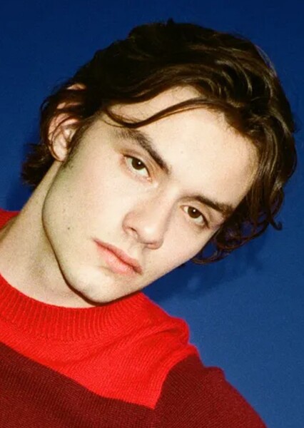 Louis Partridge