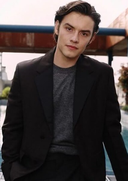 Louis Partridge