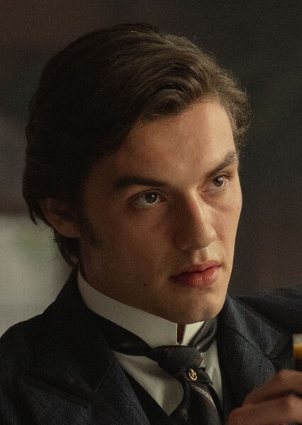 Louis Partridge